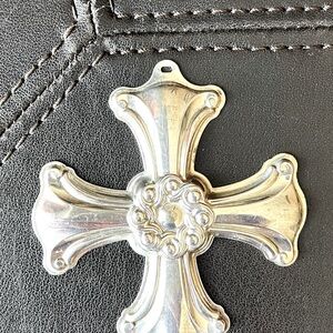 Reed & Barton 2001 Sterling Christmas Cross